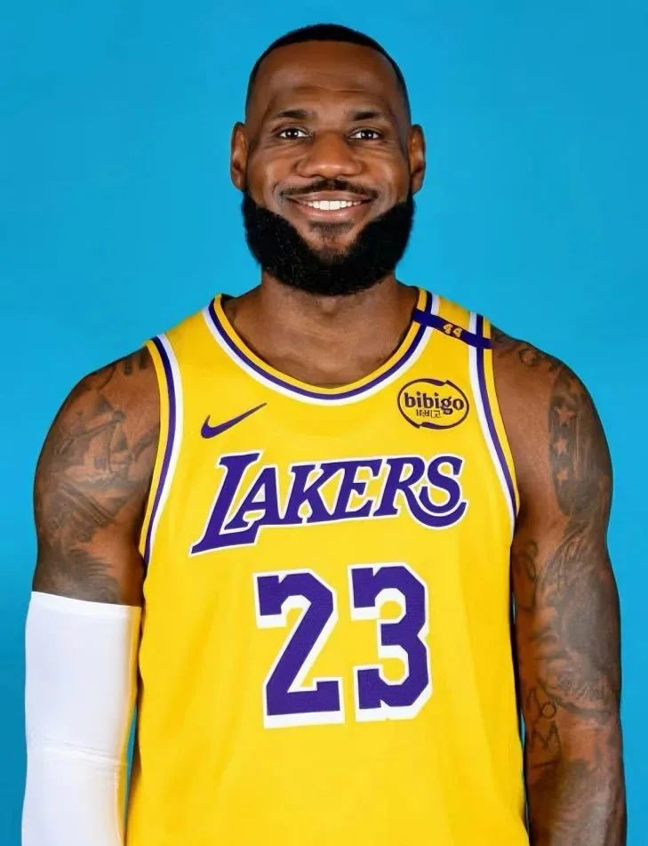 784 784